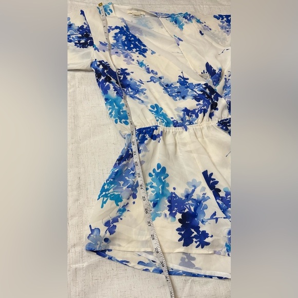 Olive & Oak Blue Floral Wrap Dress - Picture 4 of 12